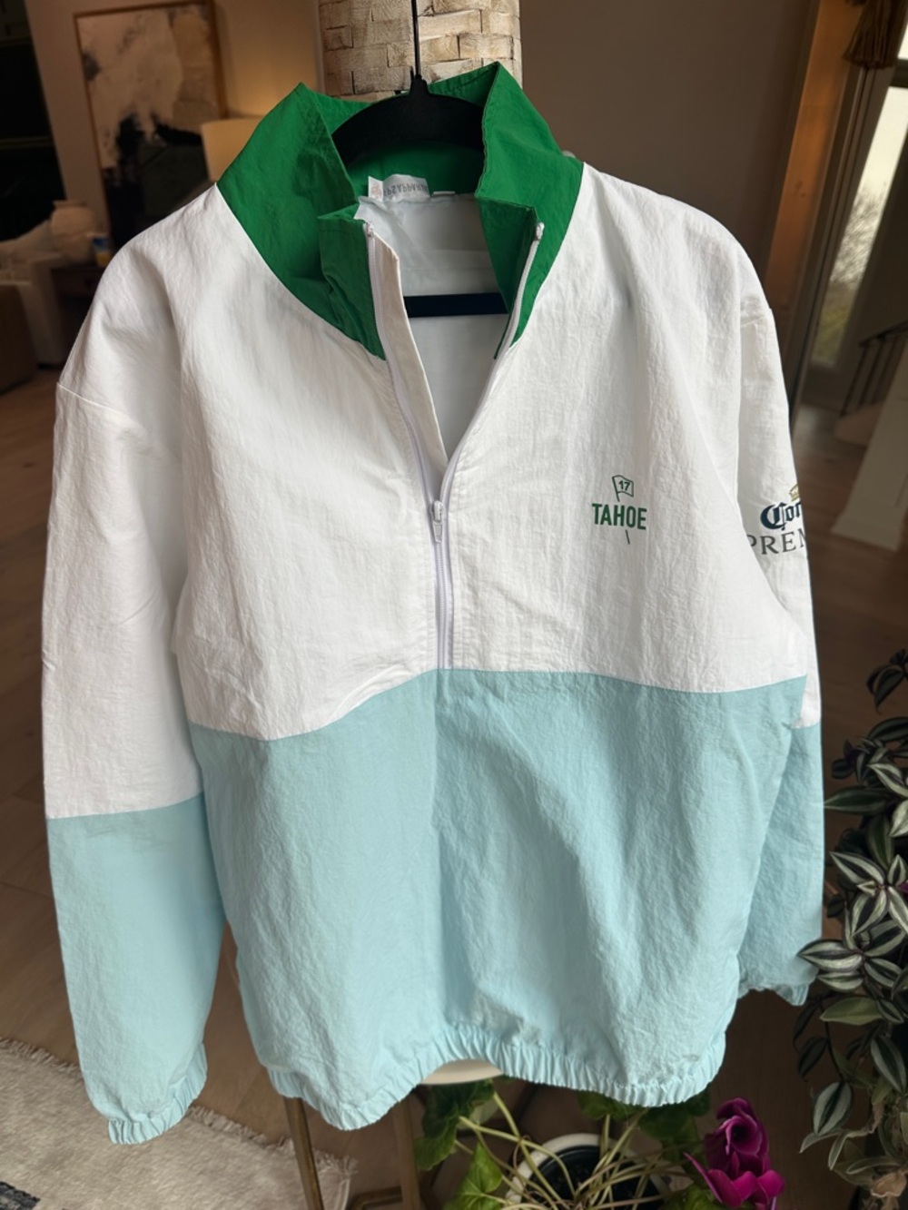 Tahoe Colorblock Pullover Jacket - White & Light Blue with Green Collar